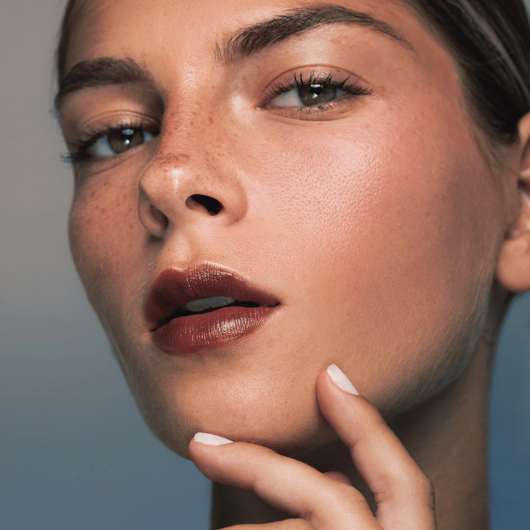 Lip Bloom Oil & Tint tinta y aceite de labios tono Barbados makeup look