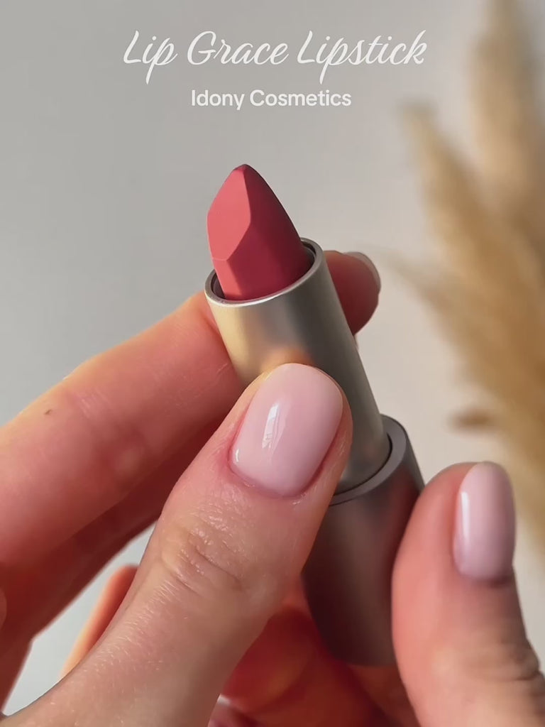 Lip Grace Lipstick labial semi mate cremoso vídeo aplicación